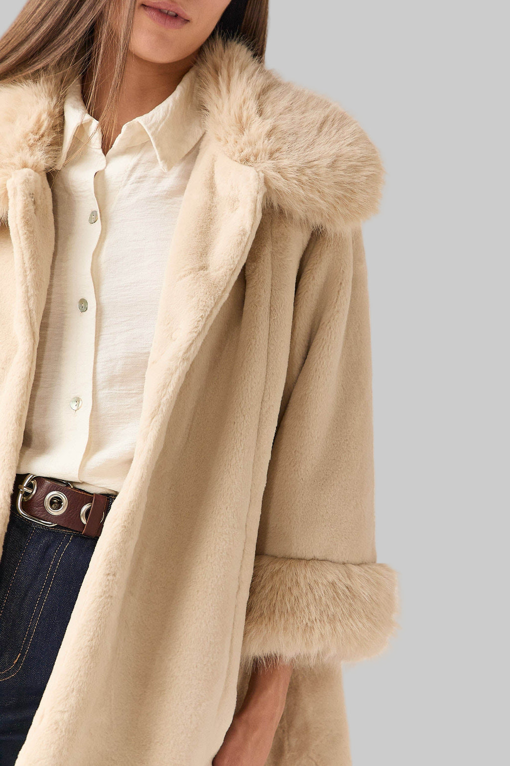 ABRIGO CAPA PELO BEIGE