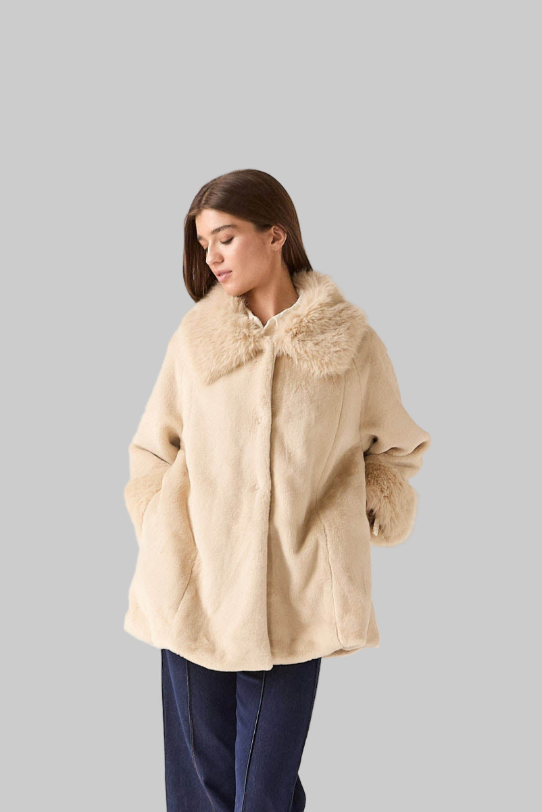 ABRIGO CAPA PELO BEIGE