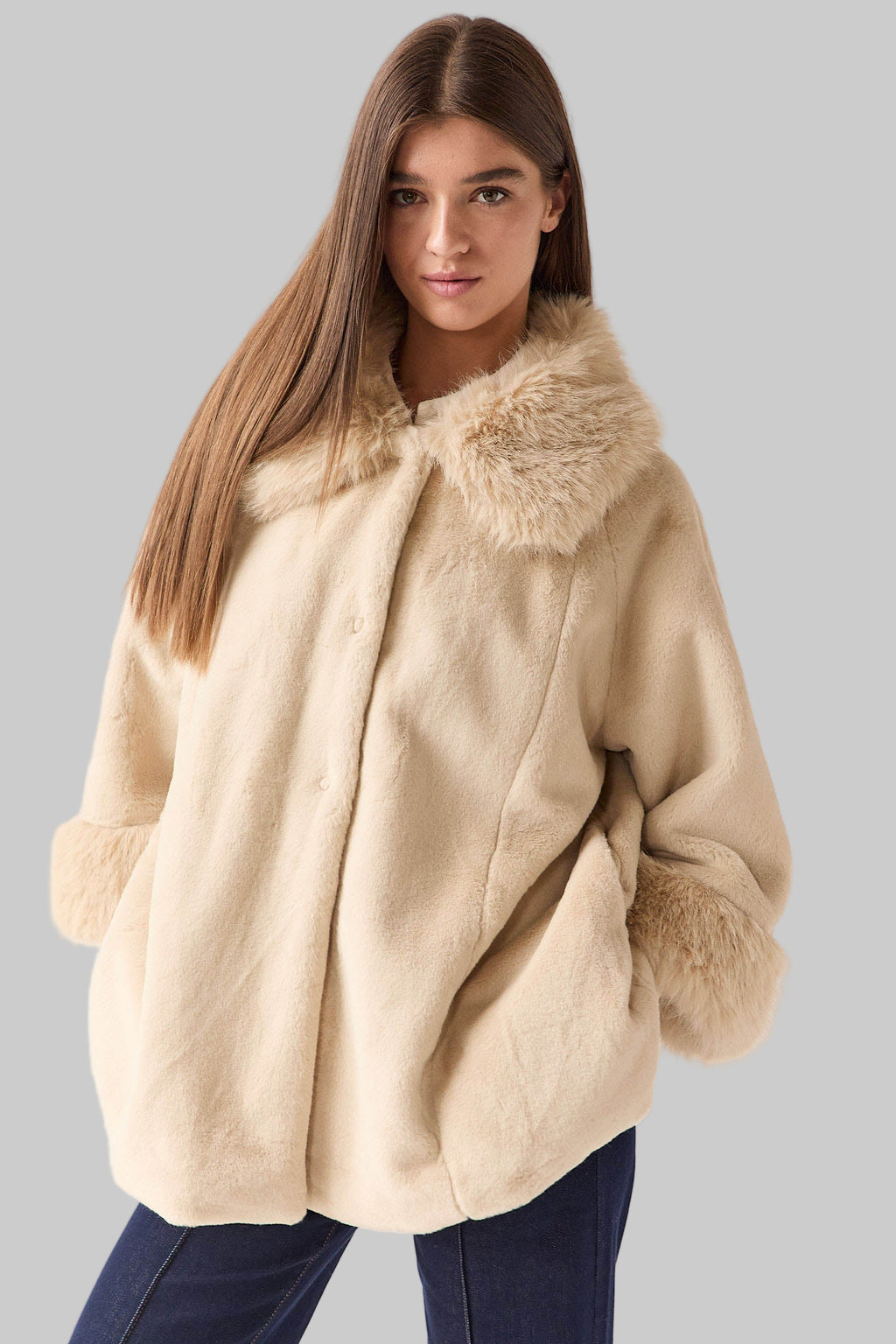 ABRIGO CAPA PELO BEIGE